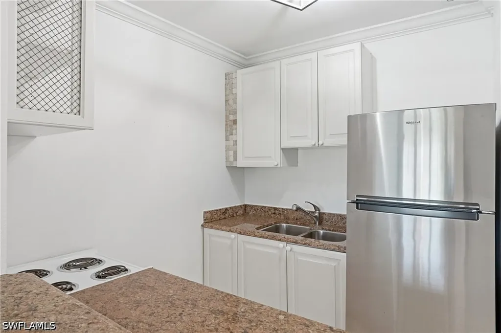 421 12th Avenue S Naples FL 34102