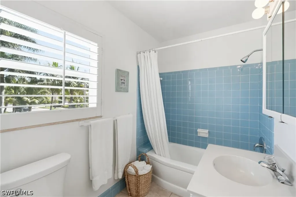 285 8th Avenue S Naples FL 34102