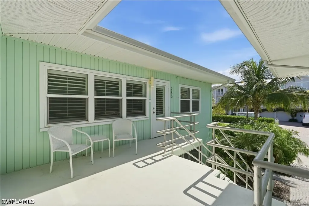 285 8th Avenue S Naples FL 34102