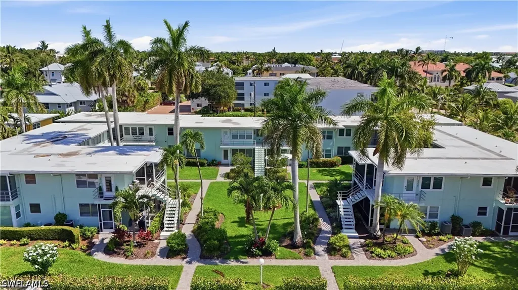 285 8th Avenue S Naples FL 34102