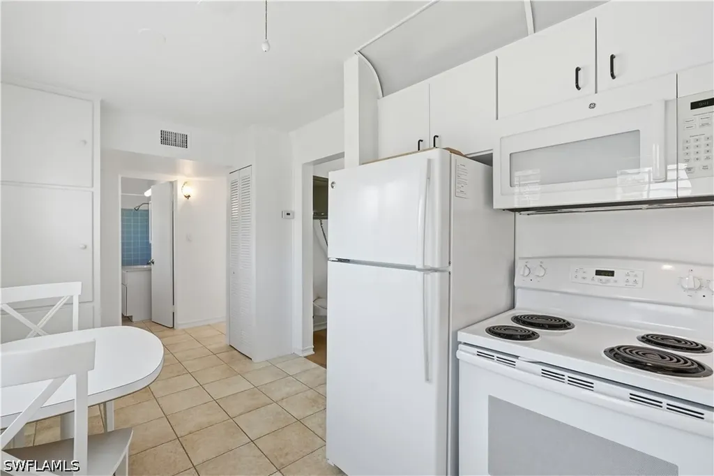 285 8th Avenue S Naples FL 34102