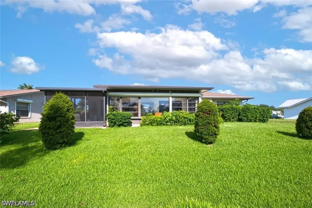 120 Fleur De Lis Lane Naples FL 34112