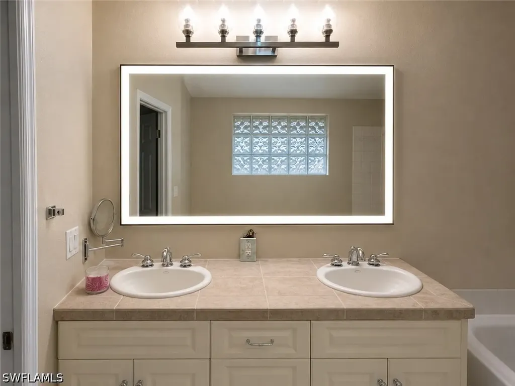 6560 Huntington Lakes Circle Naples FL 34119