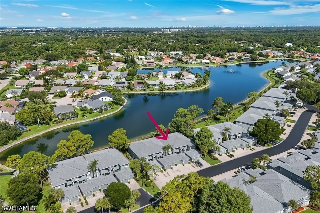 Naples FL, 810 New Waterford Drive, Unit 203