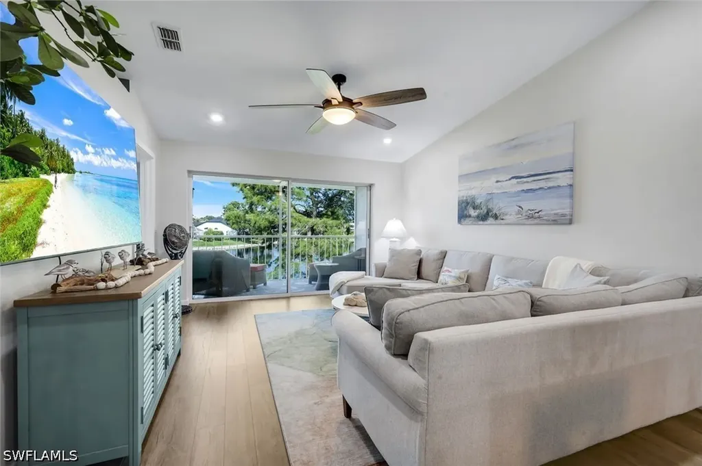 810 New Waterford Drive Naples FL 34104