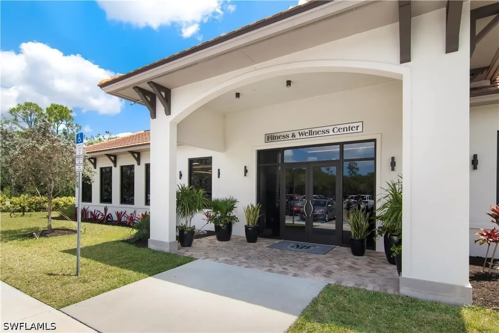 7515 Stoneybrook Drive Naples FL 34112