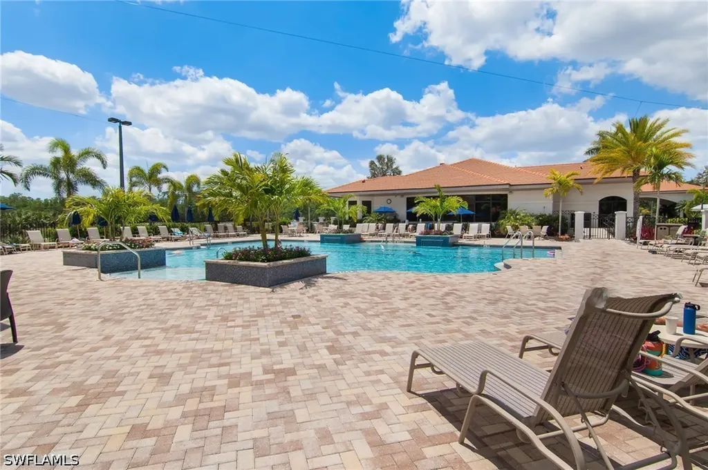 7515 Stoneybrook Drive Naples FL 34112