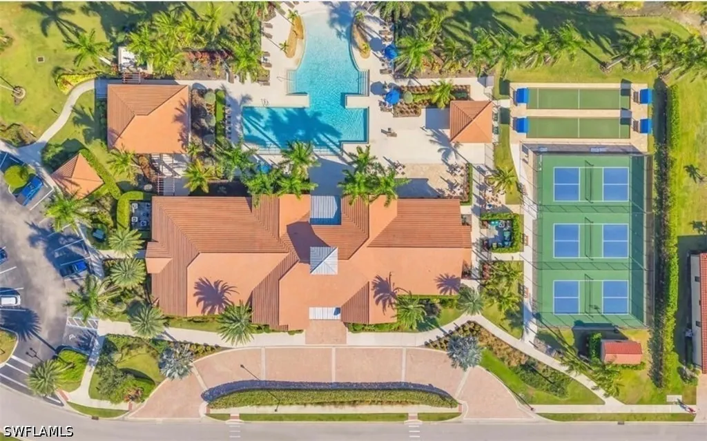 1427 Oceania Drive S Naples FL 34113