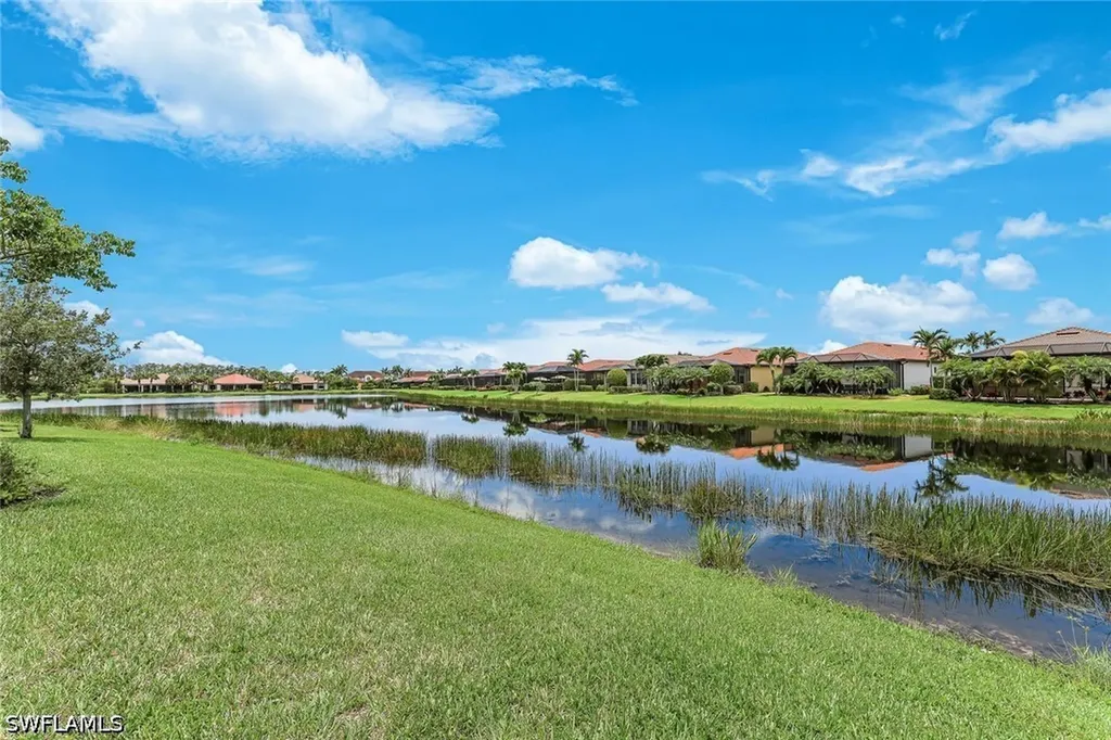 1427 Oceania Drive S Naples FL 34113
