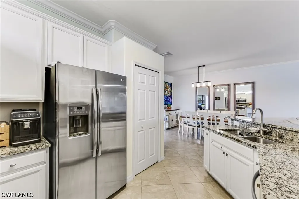 1427 Oceania Drive S Naples FL 34113