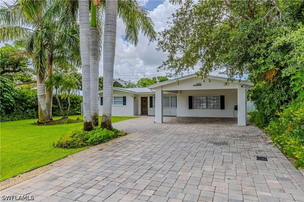 1300 Hilltop Drive Naples FL 34103