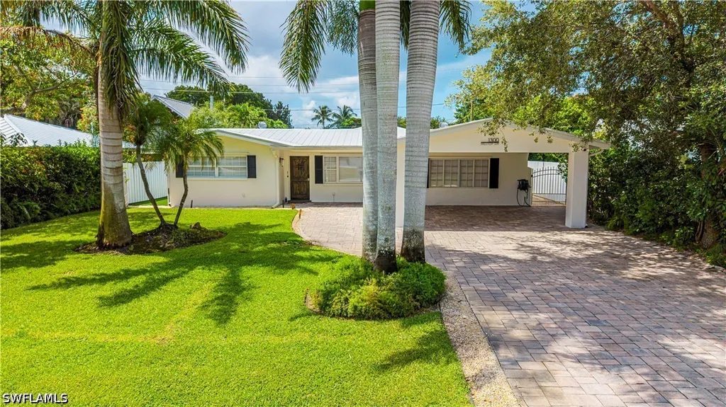 1300 Hilltop Drive Naples FL 34103