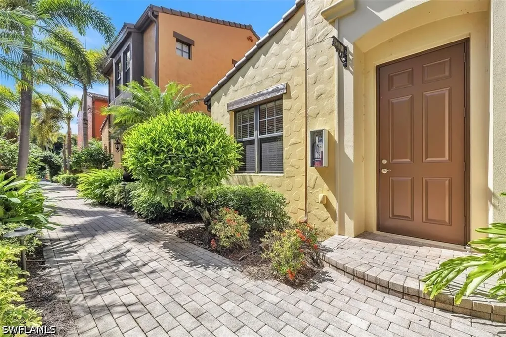8957 Malibu Street Naples FL 34113