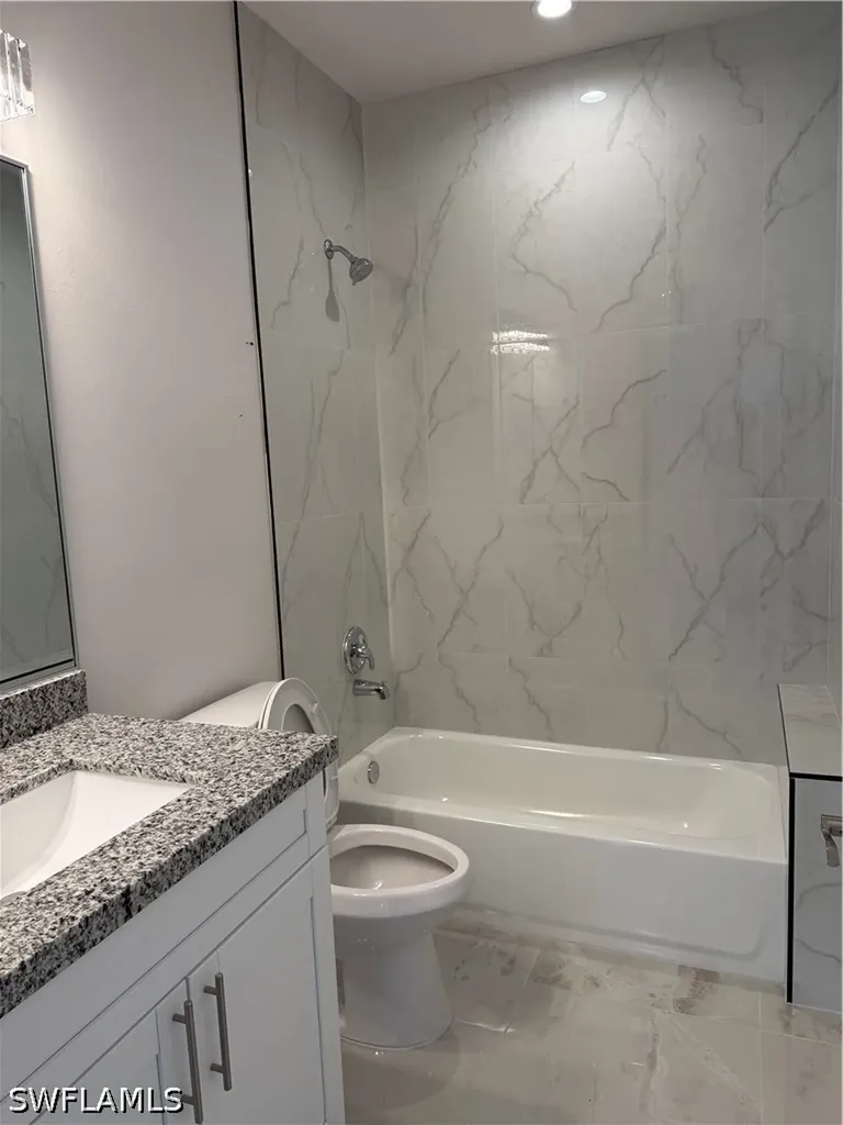 2909/2911 Owen Avenue S Lehigh Acres FL 33973