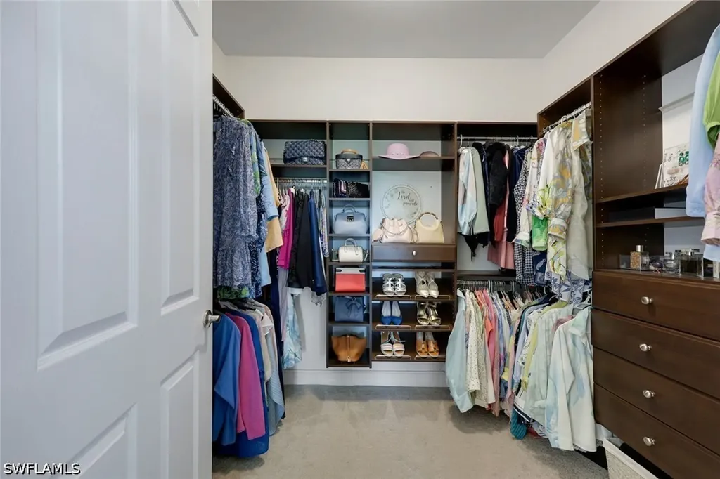 18725 Lake Hammock Drive Naples FL 34114