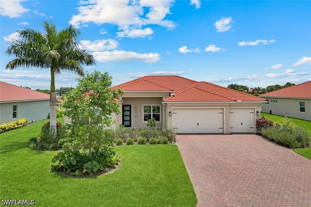 18725 Lake Hammock Drive Naples FL 34114