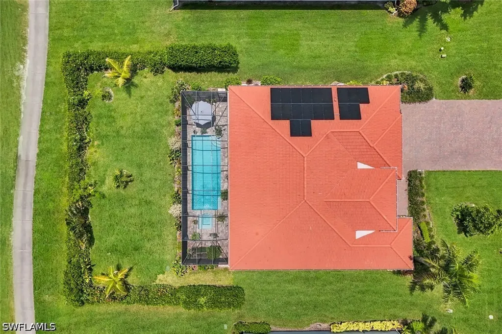 18725 Lake Hammock Drive Naples FL 34114