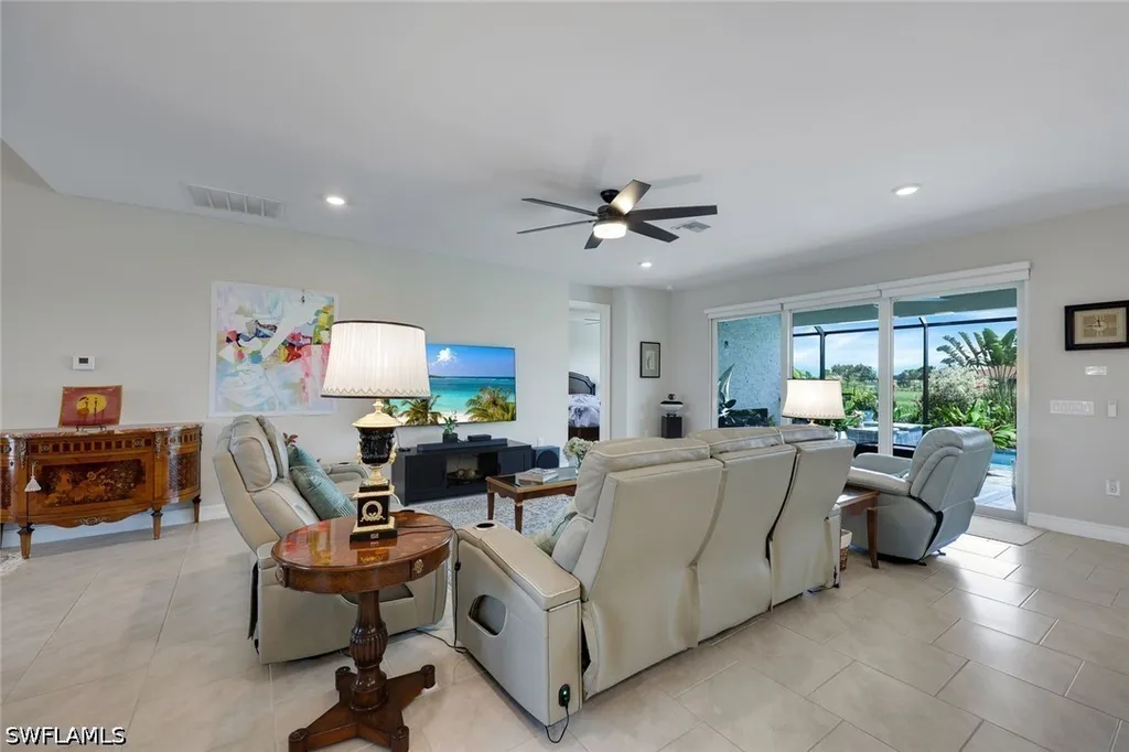 18725 Lake Hammock Drive Naples FL 34114