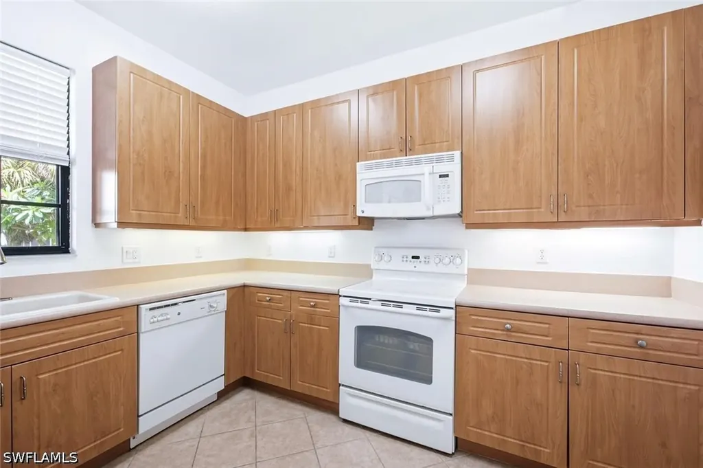 7631 Bristol Circle Naples FL 34120