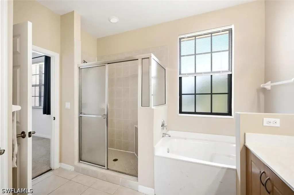 7631 Bristol Circle Naples FL 34120
