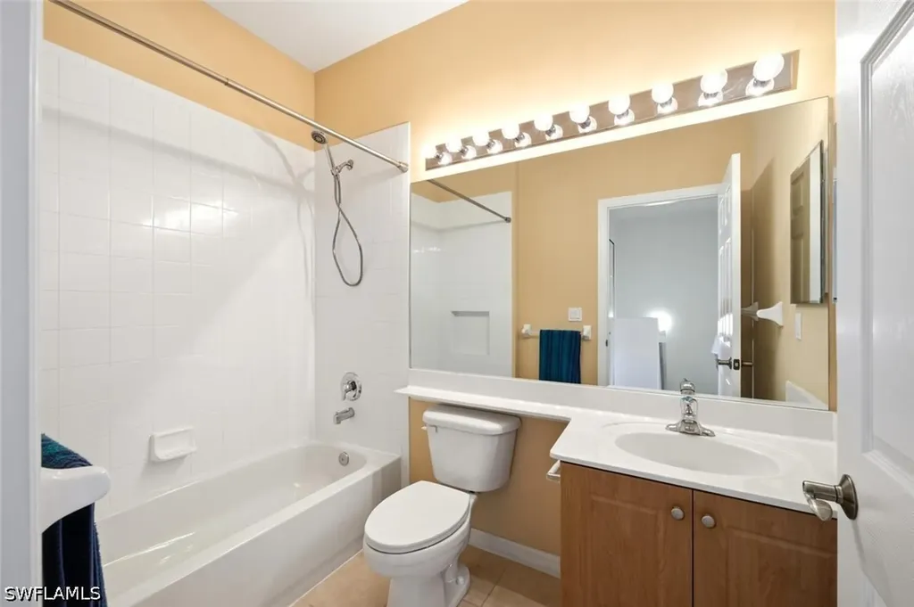 7631 Bristol Circle Naples FL 34120