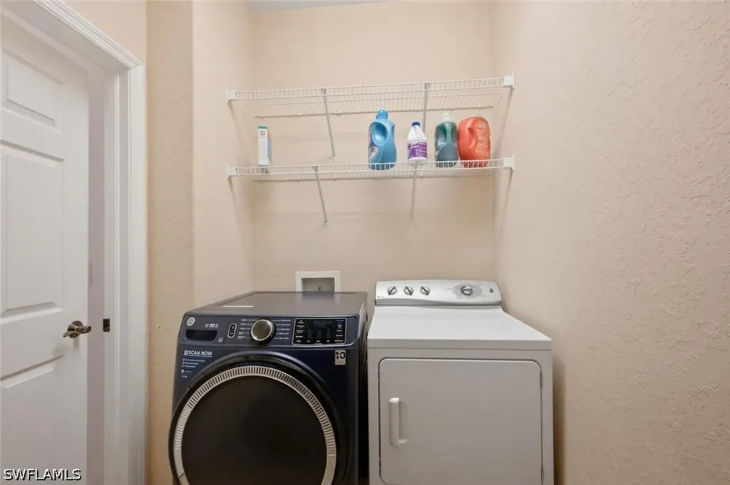 7631 Bristol Circle Naples FL 34120