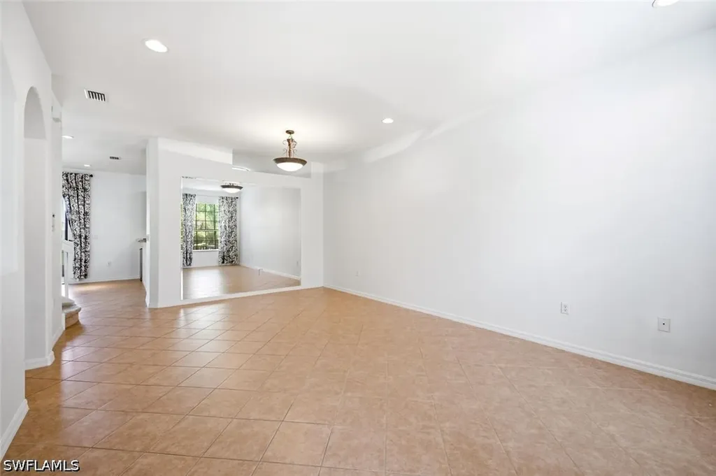 7631 Bristol Circle Naples FL 34120