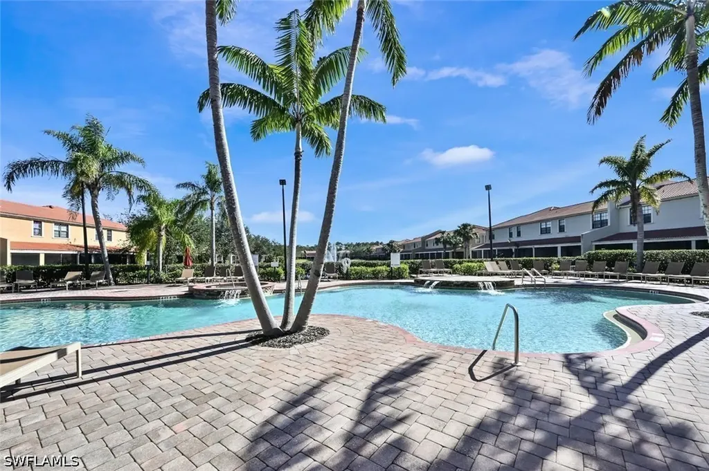 7631 Bristol Circle Naples FL 34120