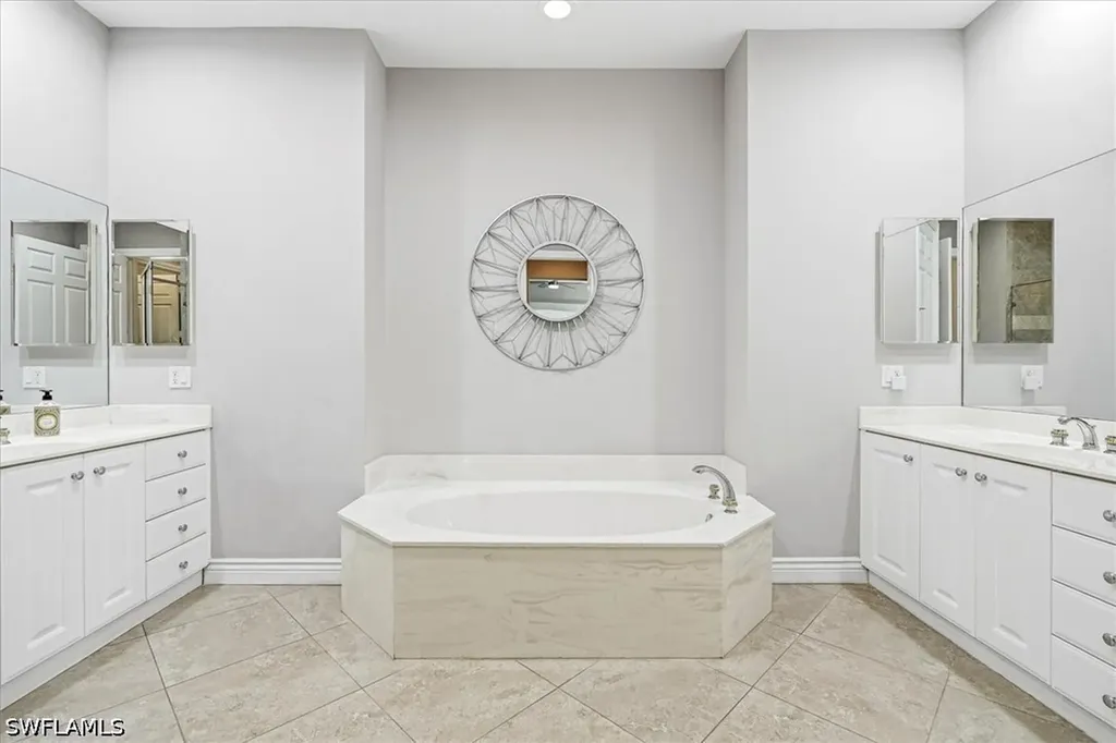 3695 Montreux Lane Naples FL 34114