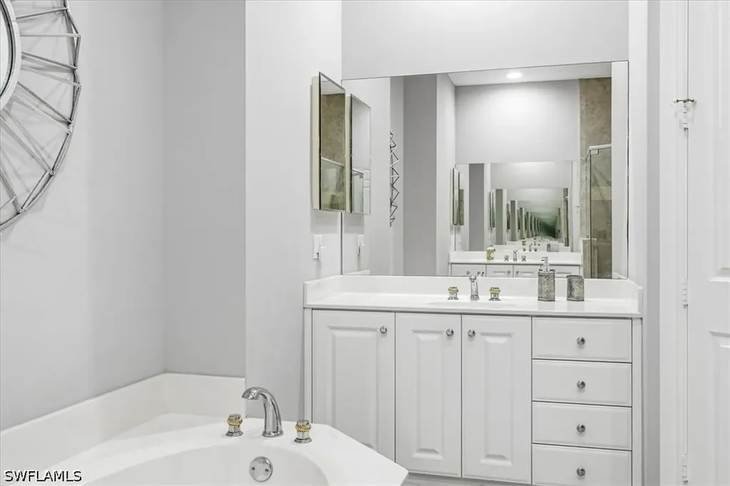 3695 Montreux Lane Naples FL 34114