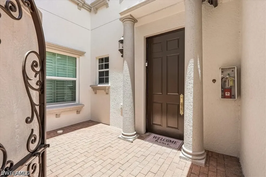 3695 Montreux Lane Naples FL 34114