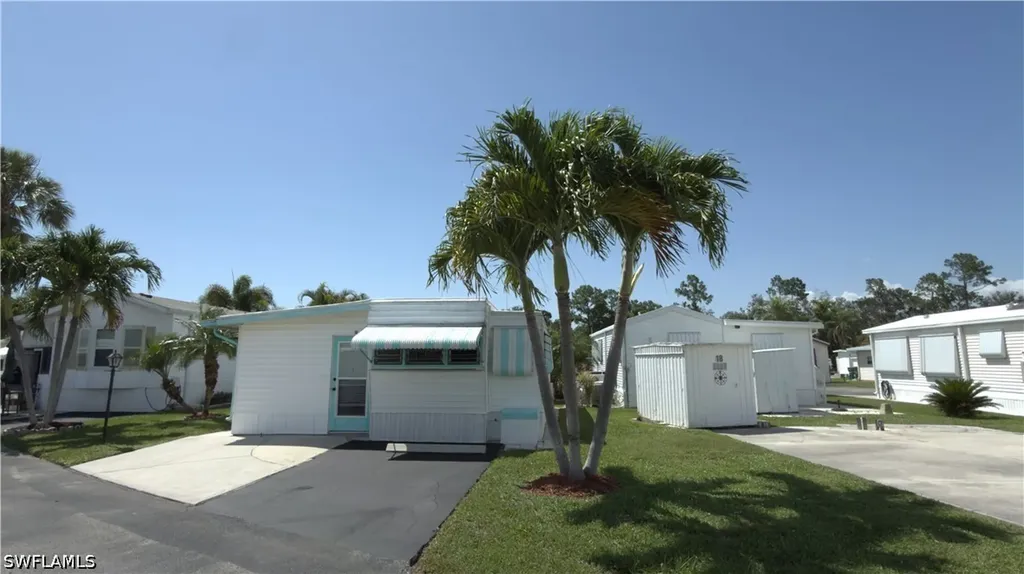 16 Jade Drive Naples FL 34114