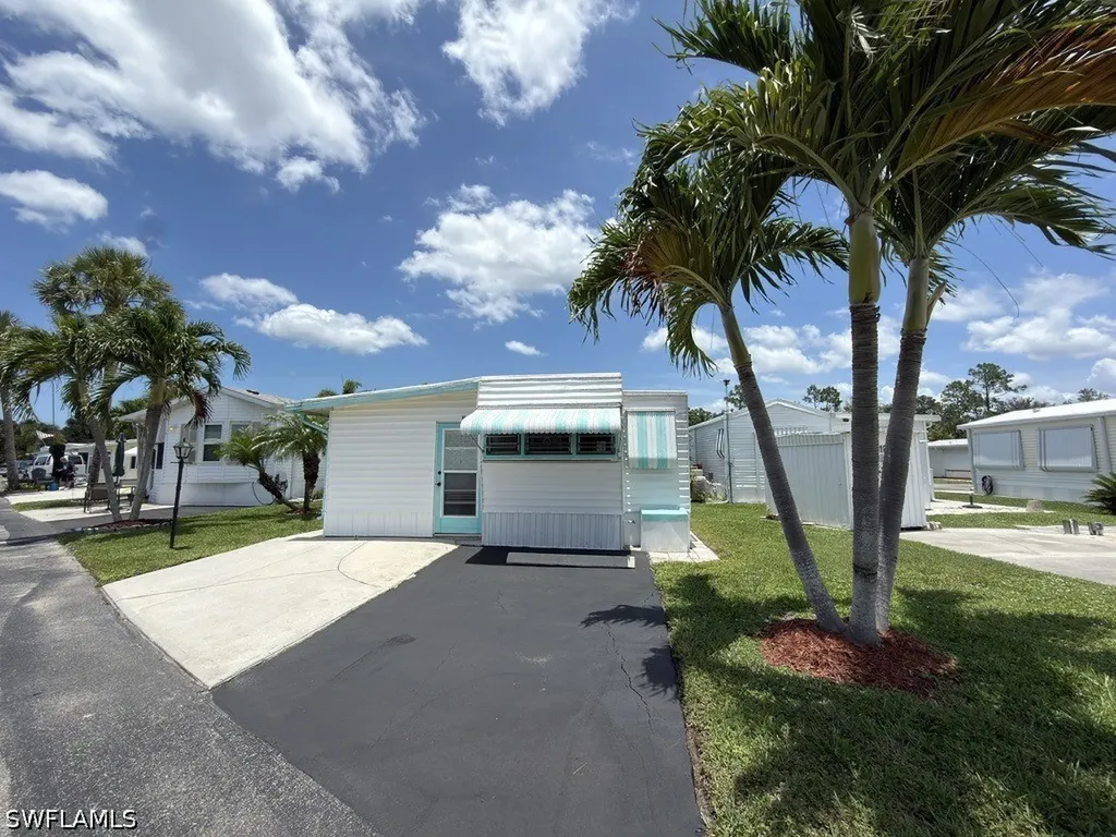 16 Jade Drive Naples FL 34114