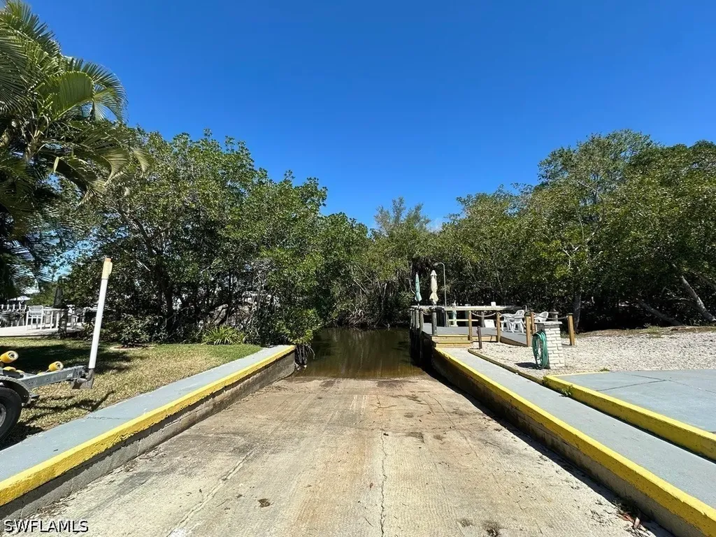 16 Jade Drive Naples FL 34114