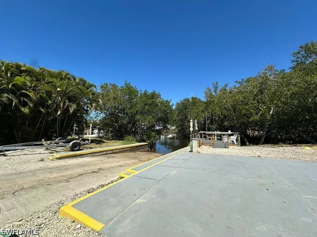 16 Jade Drive Naples FL 34114
