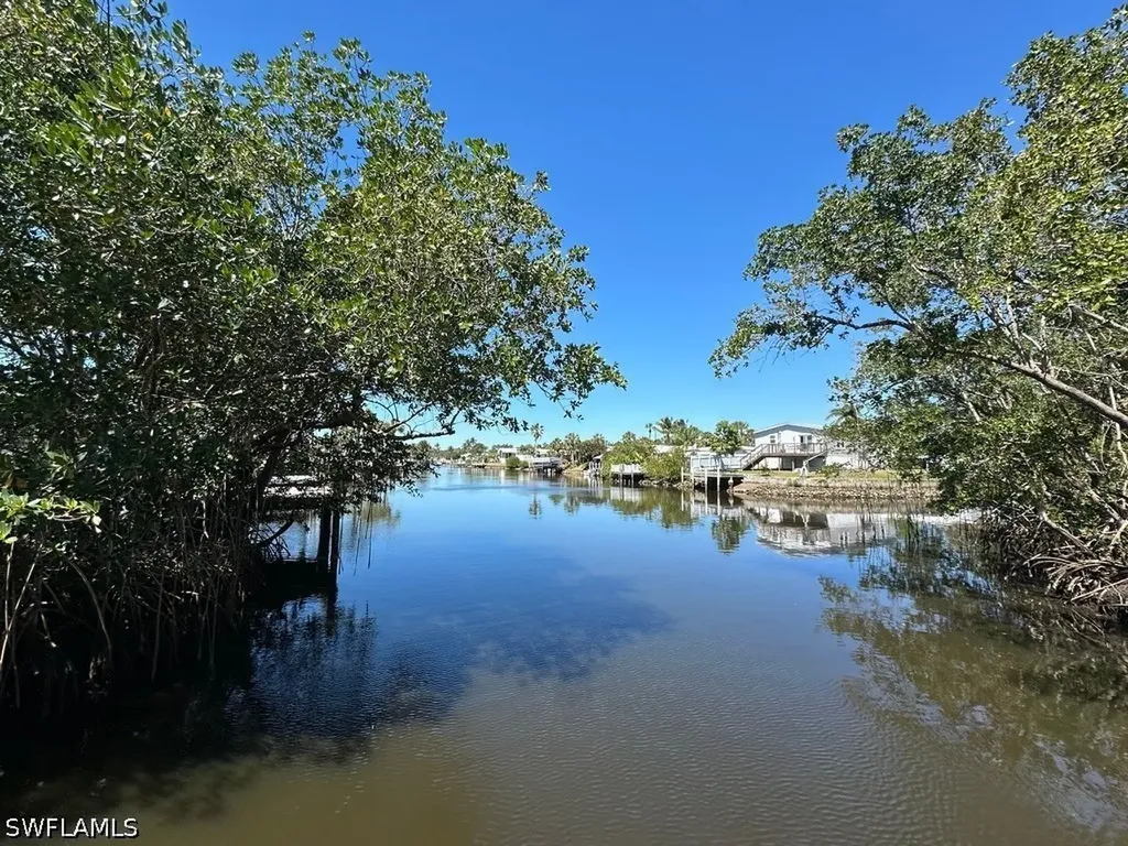 16 Jade Drive Naples FL 34114