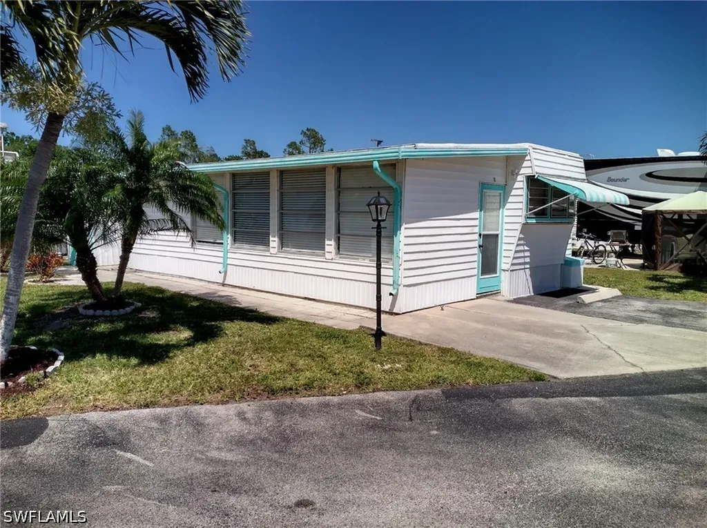 16 Jade Drive Naples FL 34114