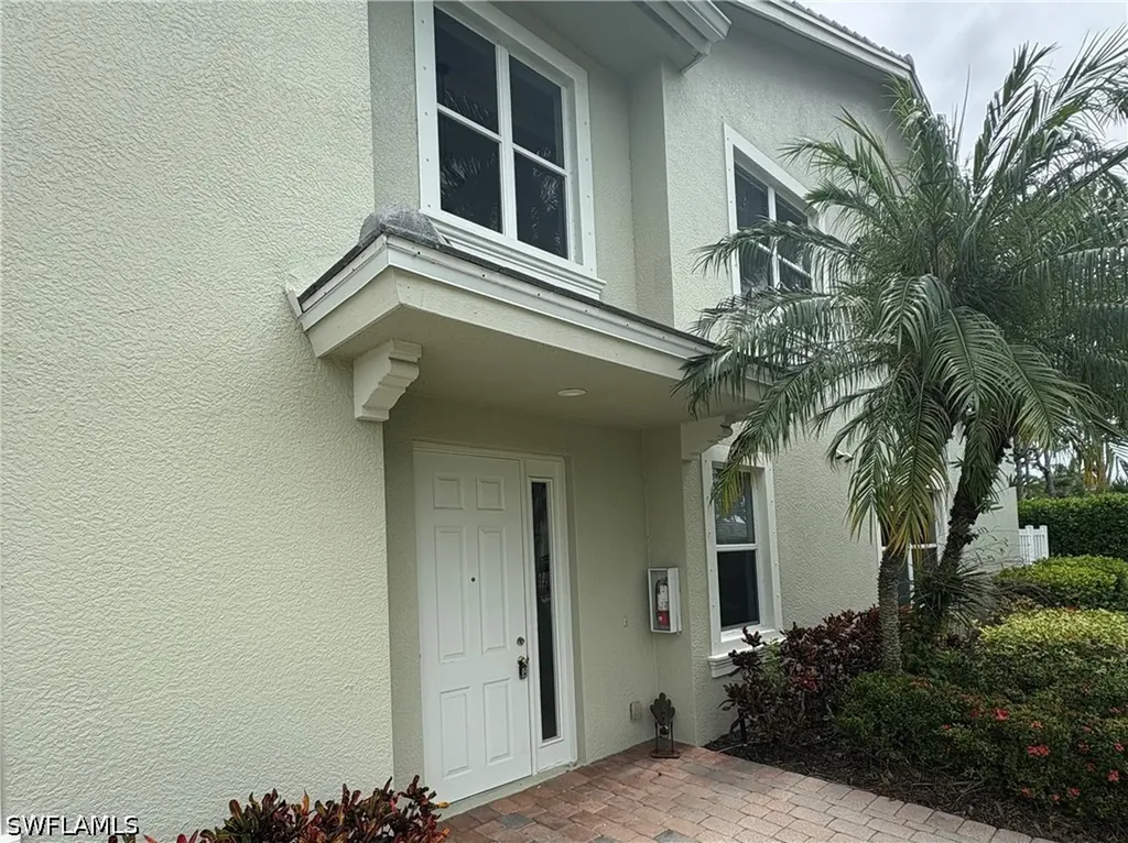 1305 Mariposa Circle Naples FL 34105