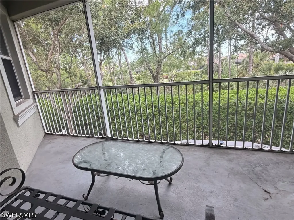1305 Mariposa Circle Naples FL 34105