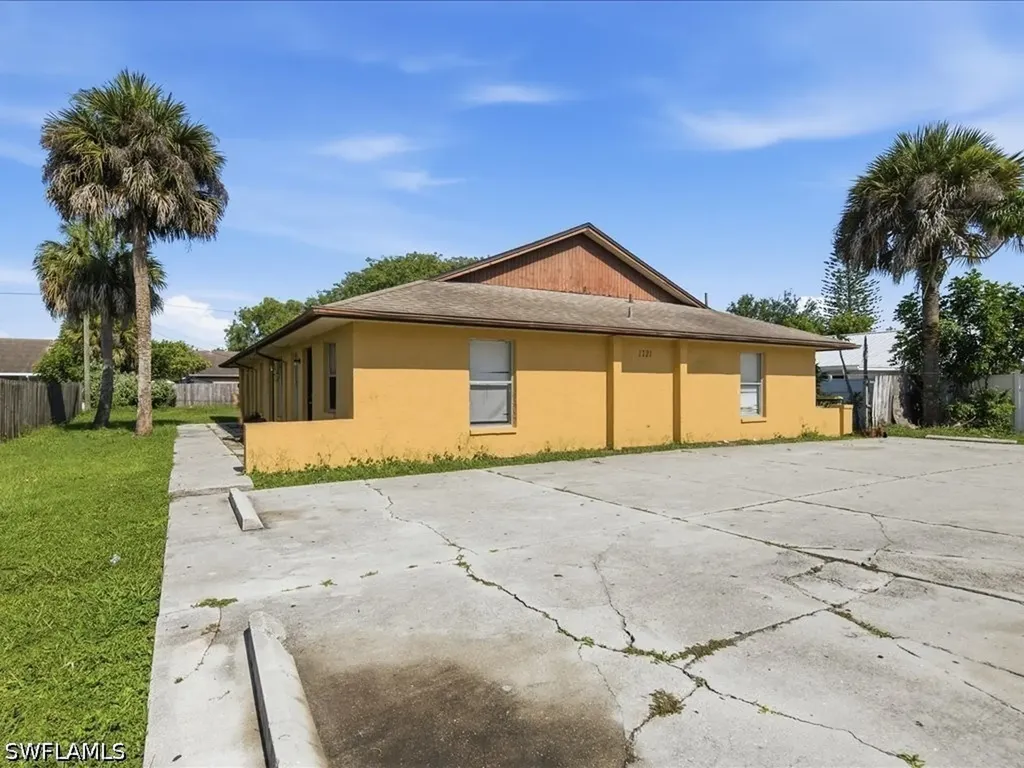 1721 46th Terrace SW Naples FL 34116