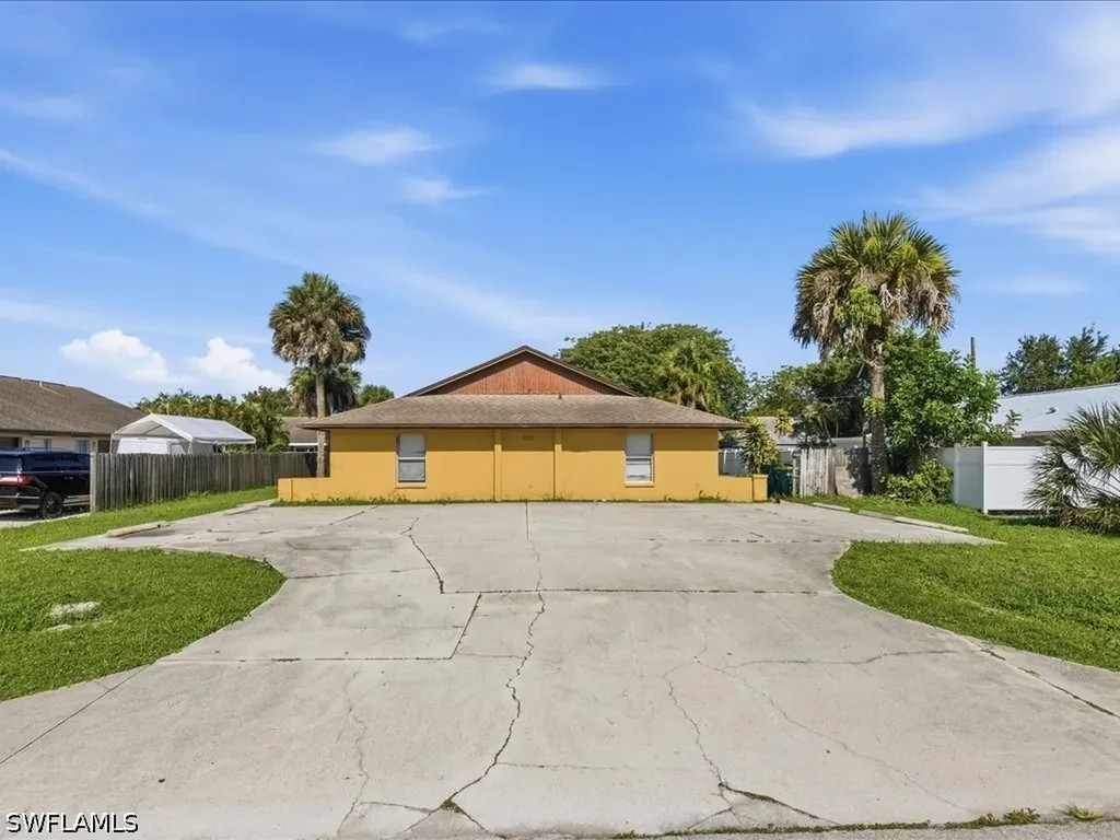 1721 46th Terrace SW Naples FL 34116