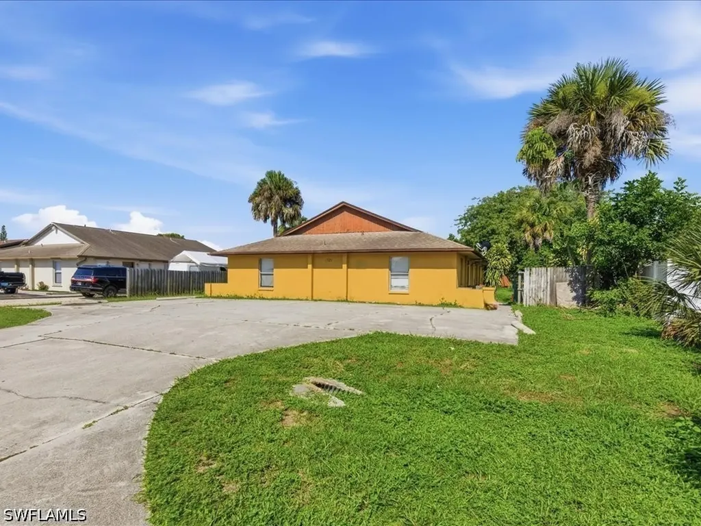 1721 46th Terrace SW Naples FL 34116