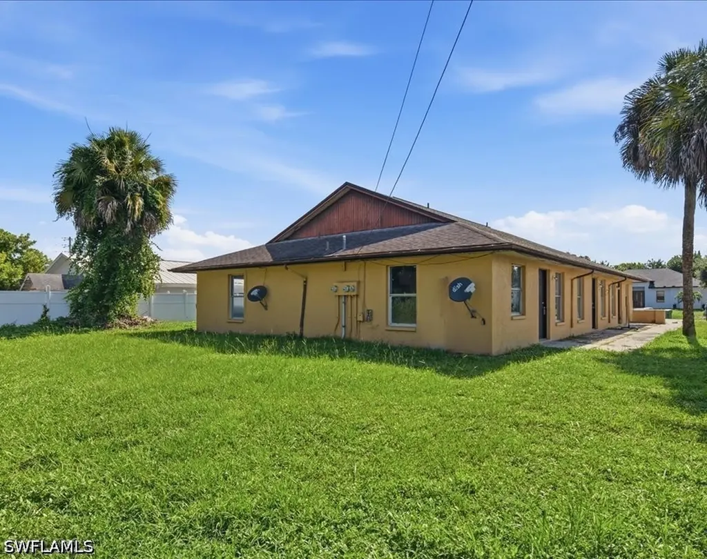 1721 46th Terrace SW Naples FL 34116