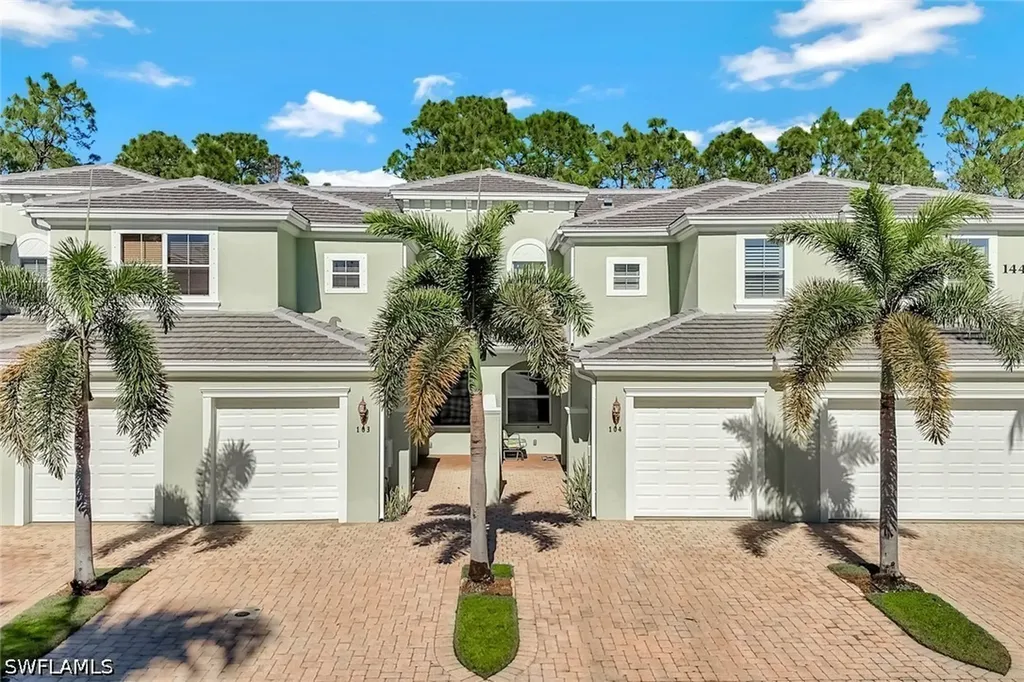 Naples FL, 1430 Mariposa Circle, Unit 102