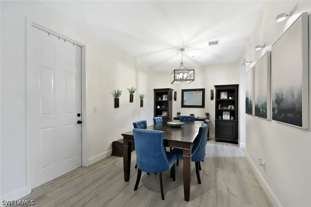 1430 Mariposa Circle Naples FL 34105