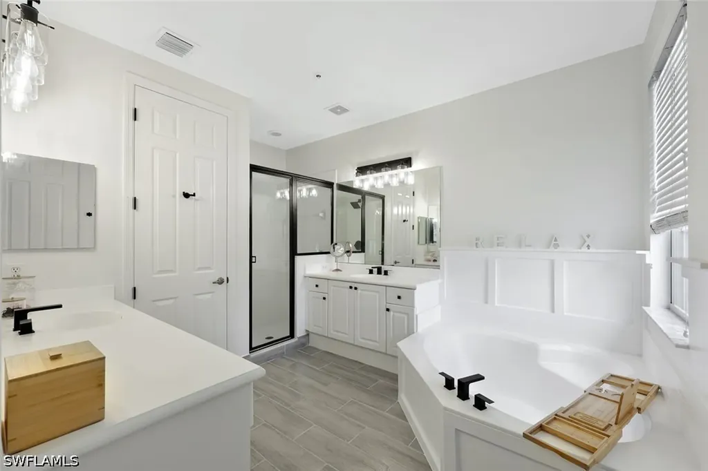 1430 Mariposa Circle Naples FL 34105