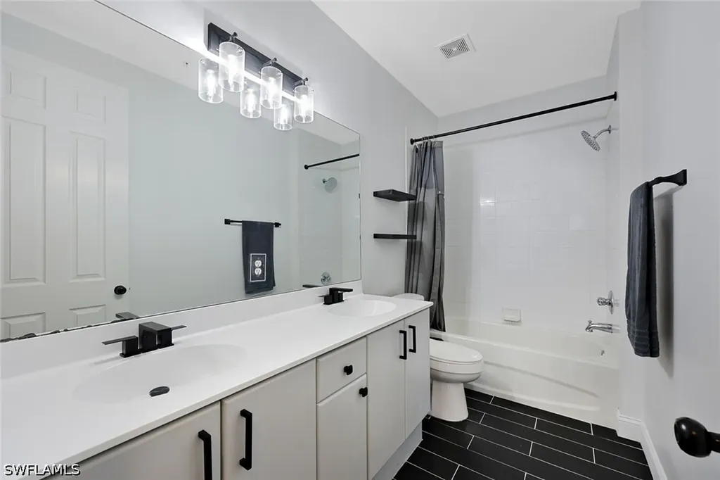 1430 Mariposa Circle Naples FL 34105