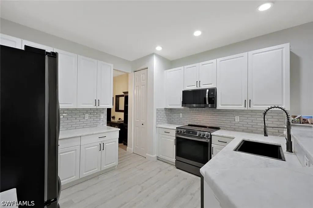1430 Mariposa Circle Naples FL 34105