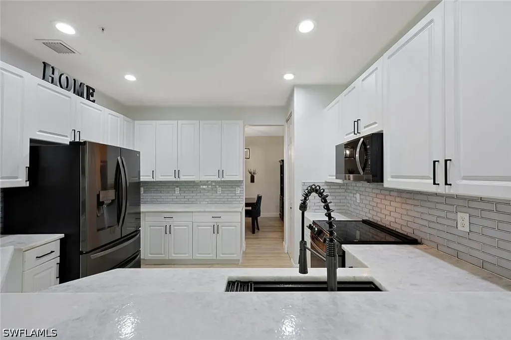 1430 Mariposa Circle Naples FL 34105