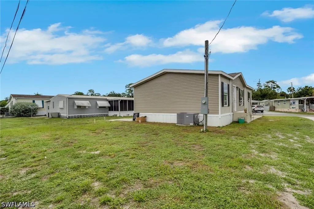 372 Santa Fe Trail North Fort Myers FL 33917